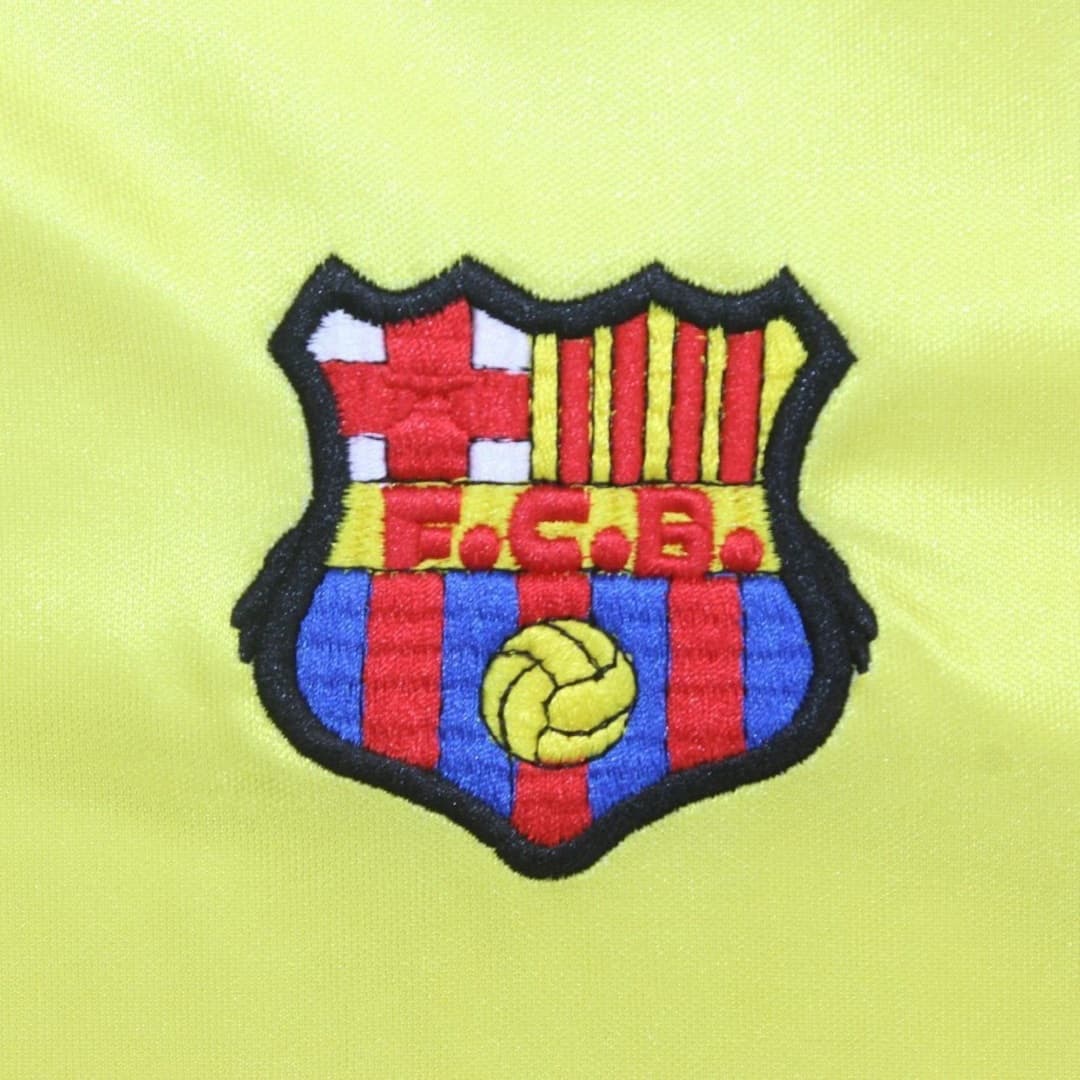 1981–85 Barcelona Away Retro Football Shirt