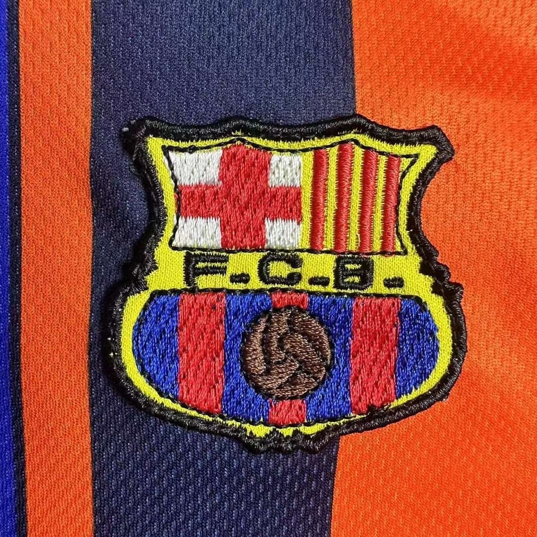 1997–98 Barcelona Away Retro Football Shirt