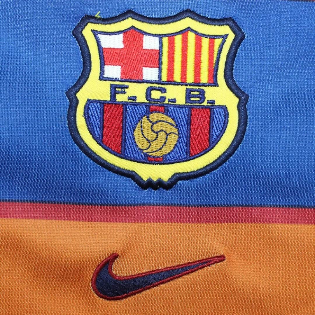 1998–00 Barcelona Third Retro Football Shirt