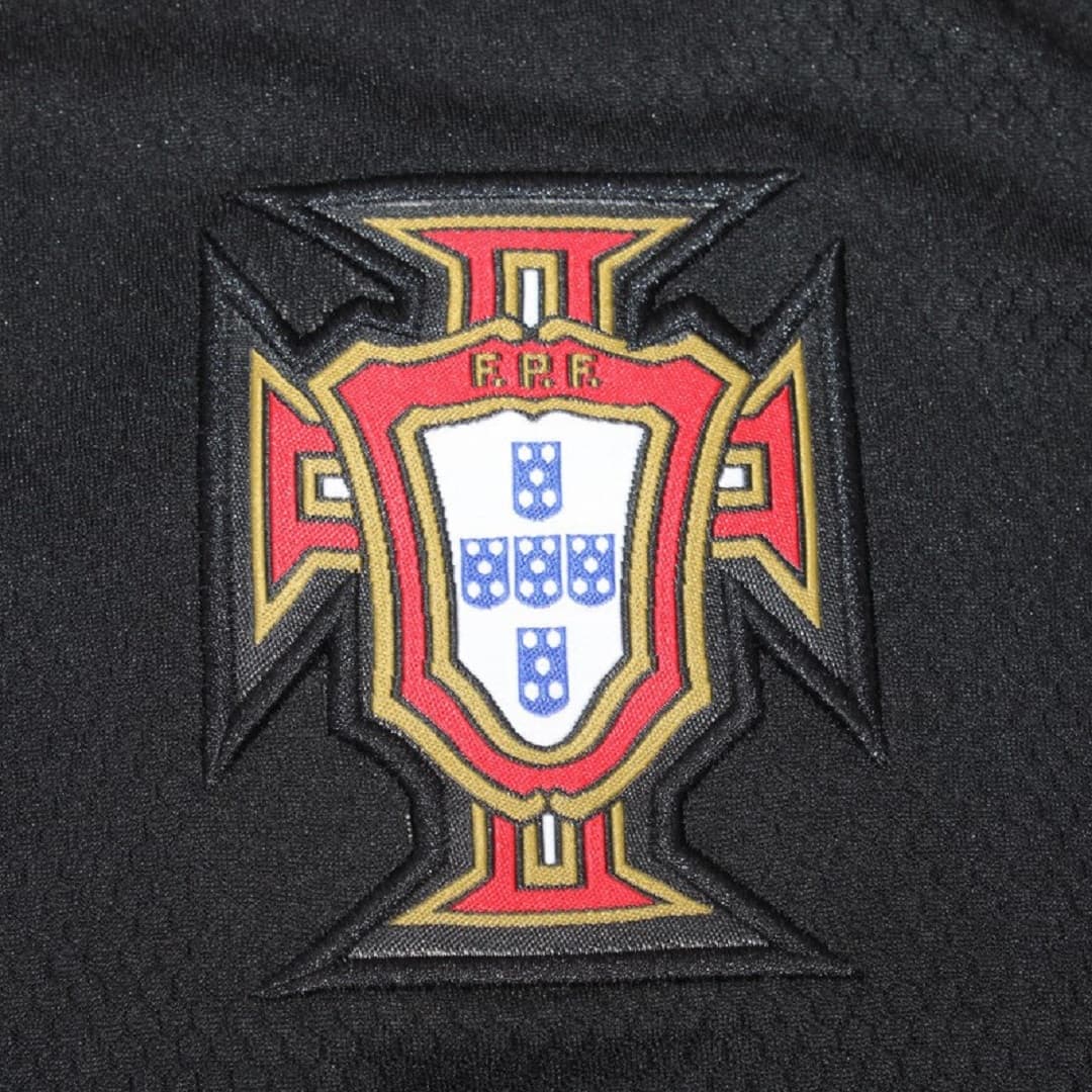 2006 Portugal Away Retro Football Shirt